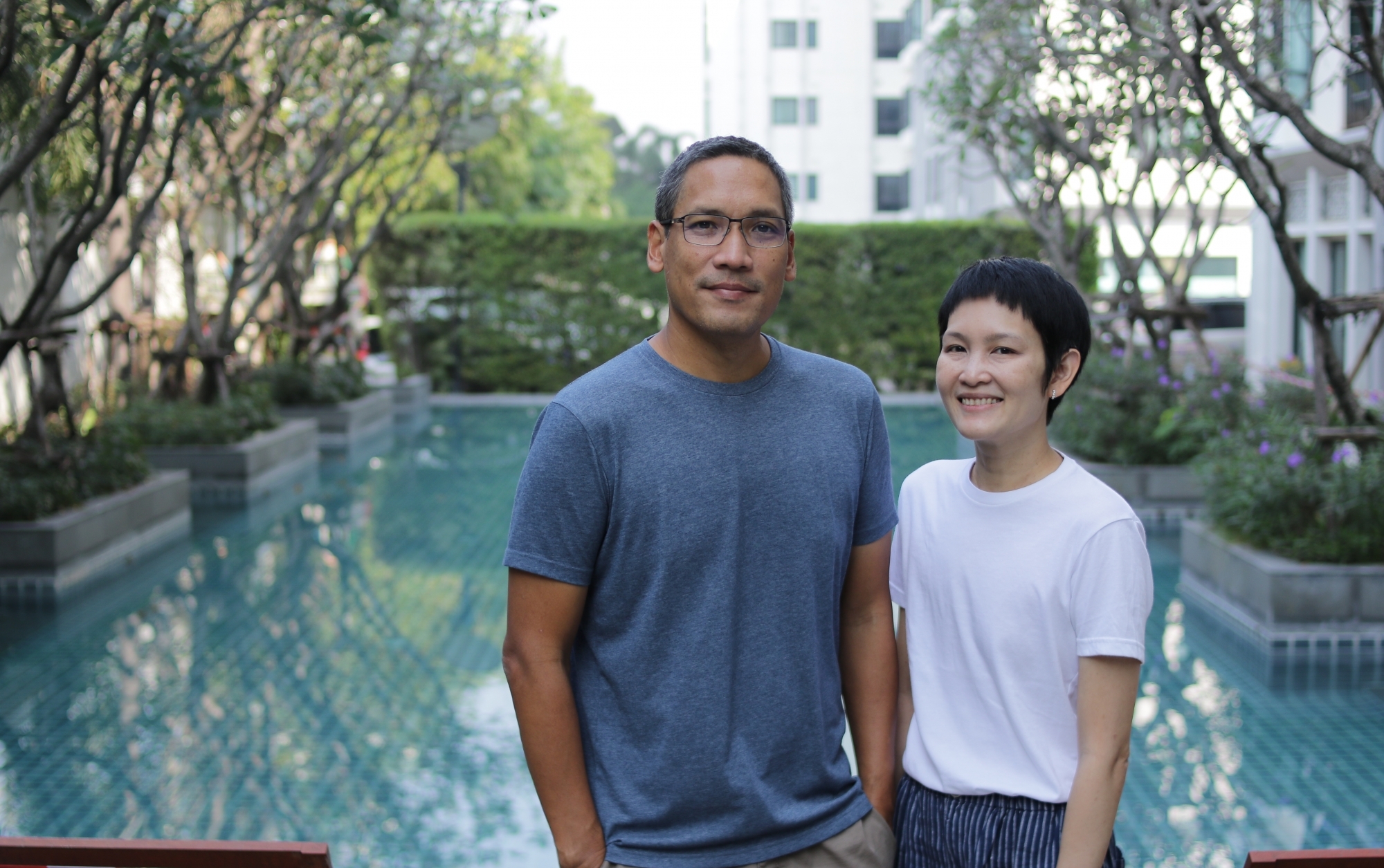 จากมะเร็งเต้านมสู่เพจ ‘แมวนมเดียว’ ของทักษิณา รัตนศักดิ์ และคู่ชีวิตที่อยู่เคียงข้างเสมอแม้ในวันที่เหลือเต้าเดียว